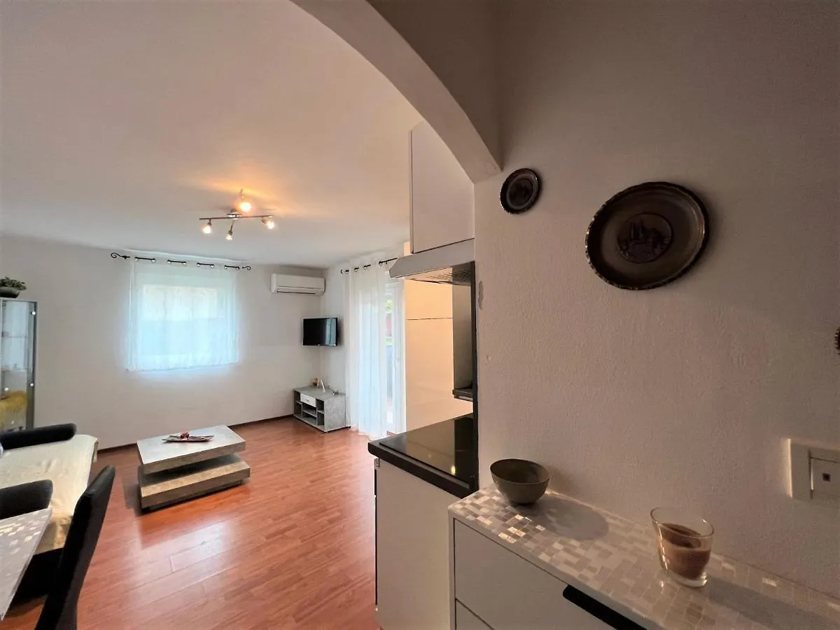 Apartment Sandal Medulin 0*,